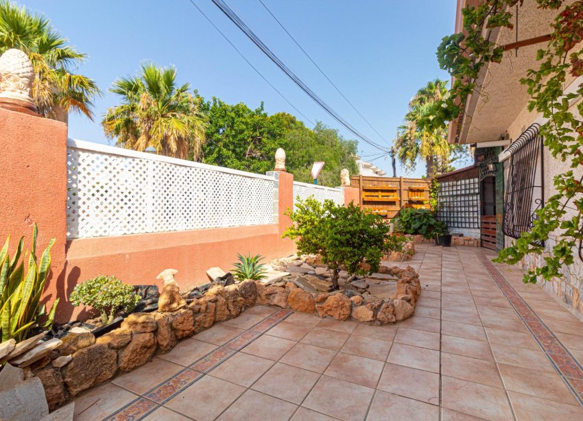 Resale - Villa - Orihuela Costa - La Regia