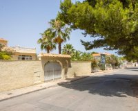 Resale - Villa - Orihuela Costa - La Zenia