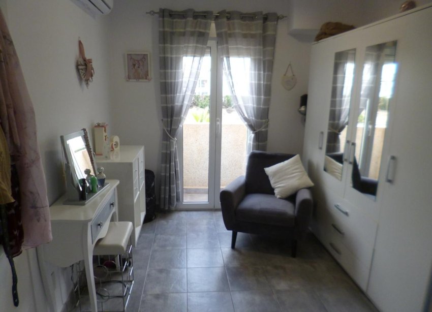 Resale - Villa - Orihuela Costa - La Zenia