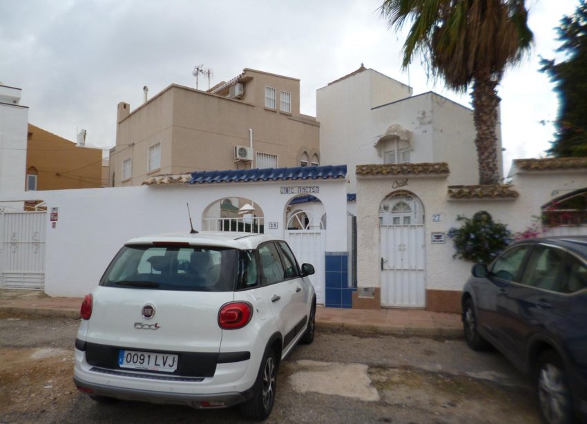 Resale - Villa - Orihuela Costa - La Zenia