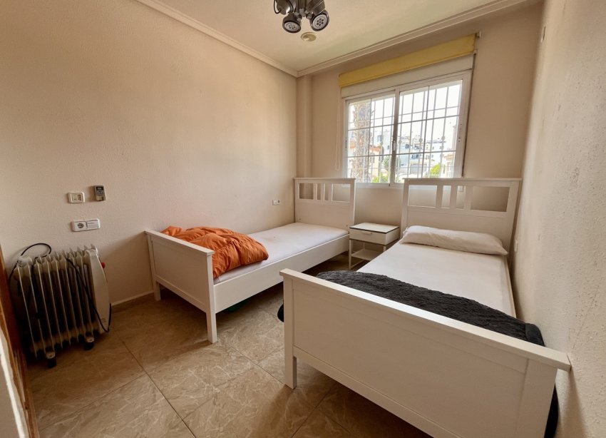 Resale - Villa - Orihuela Costa - La Zenia