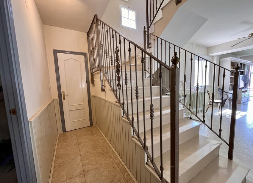 Resale - Villa - Orihuela Costa - La Zenia