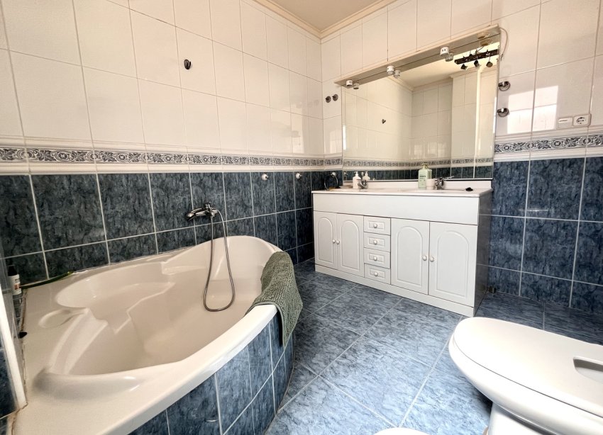 Resale - Villa - Orihuela Costa - La Zenia