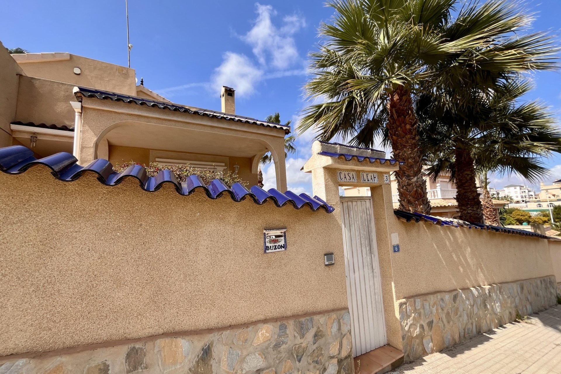 Resale - Villa - Orihuela Costa - La Zenia