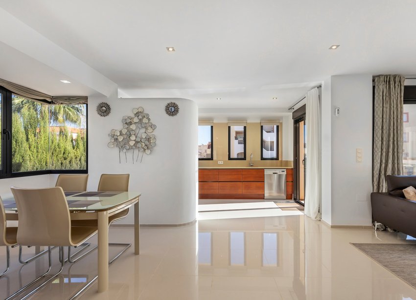 Resale - Villa - Orihuela Costa - La Zenia