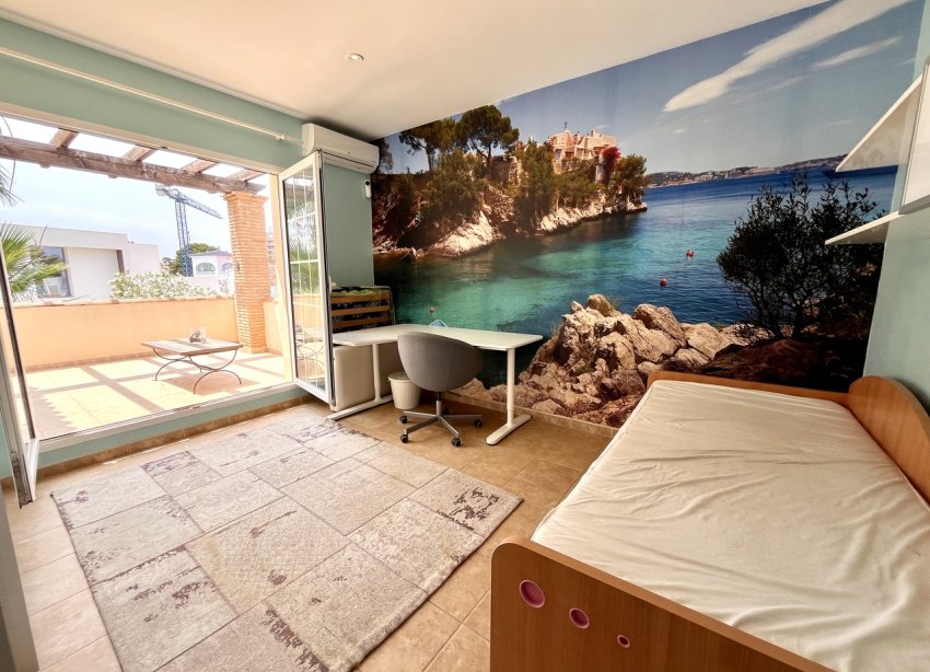 Resale - Villa - Orihuela Costa - La Zenia