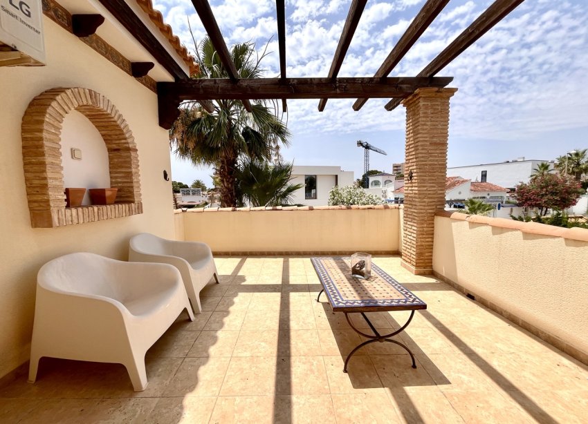 Resale - Villa - Orihuela Costa - La Zenia