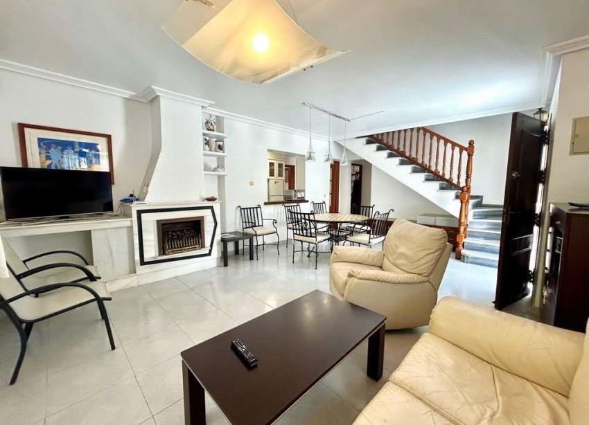 Resale - Villa - Orihuela Costa - La Zenia