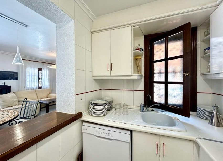 Resale - Villa - Orihuela Costa - La Zenia