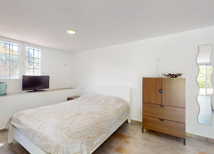 Resale - Villa - Orihuela Costa - La Zenia