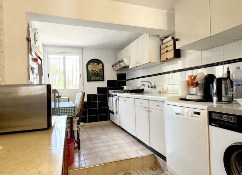 Resale - Villa - Orihuela Costa - La Zenia