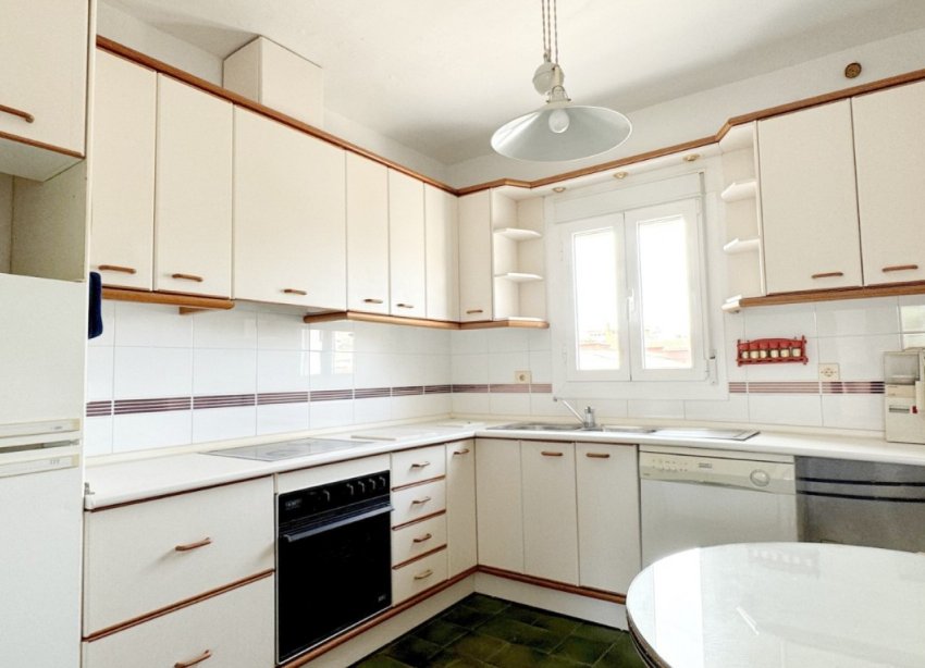 Resale - Villa - Orihuela Costa - La Zenia