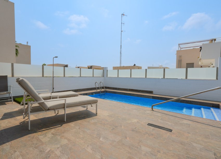 Resale - Villa - Orihuela Costa - La Zenia