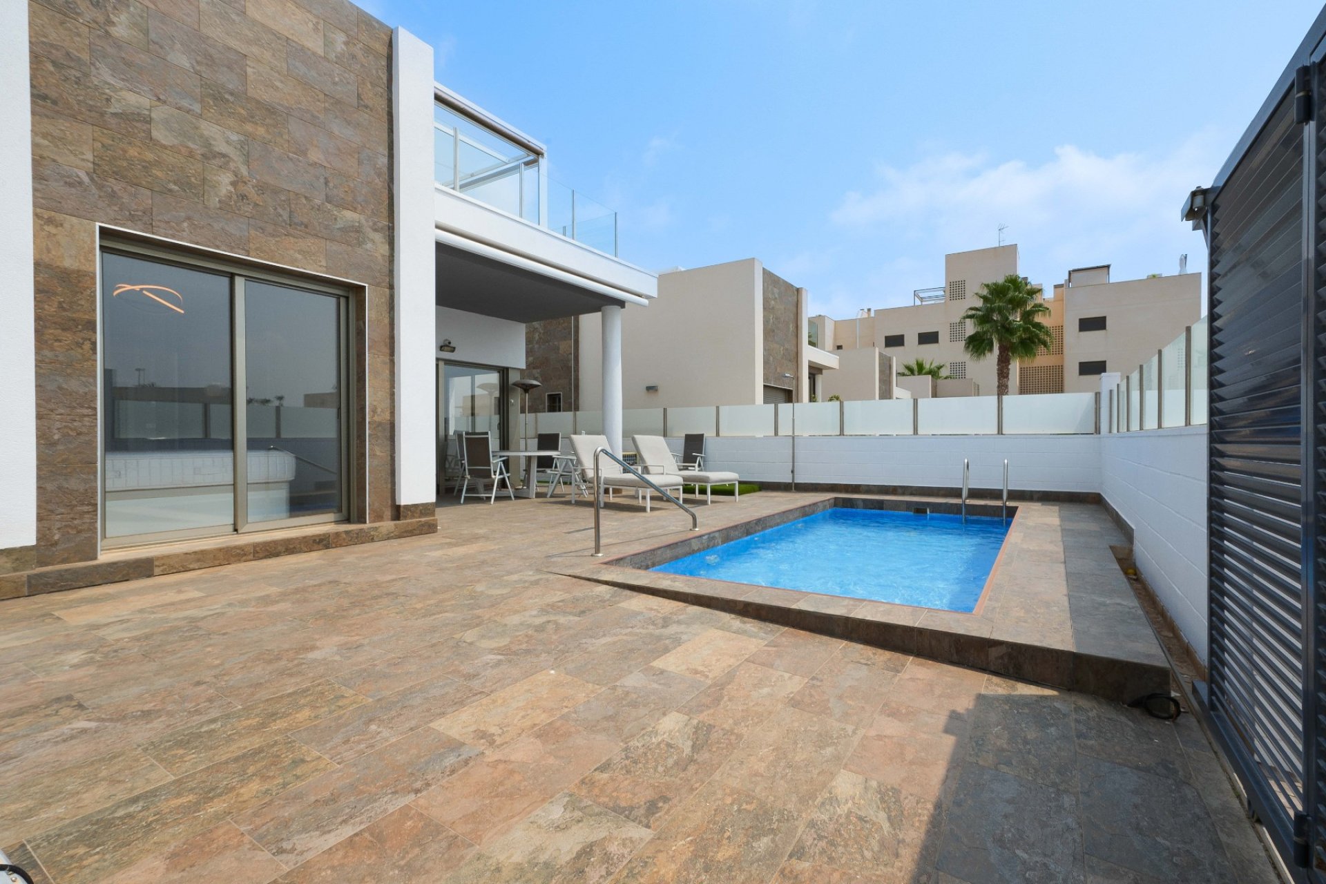 Resale - Villa - Orihuela Costa - La Zenia