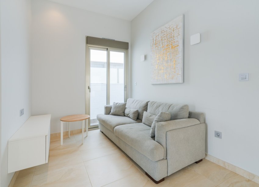 Resale - Villa - Orihuela Costa - La Zenia