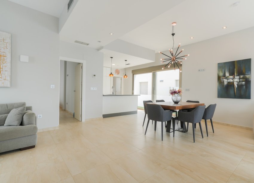 Resale - Villa - Orihuela Costa - La Zenia