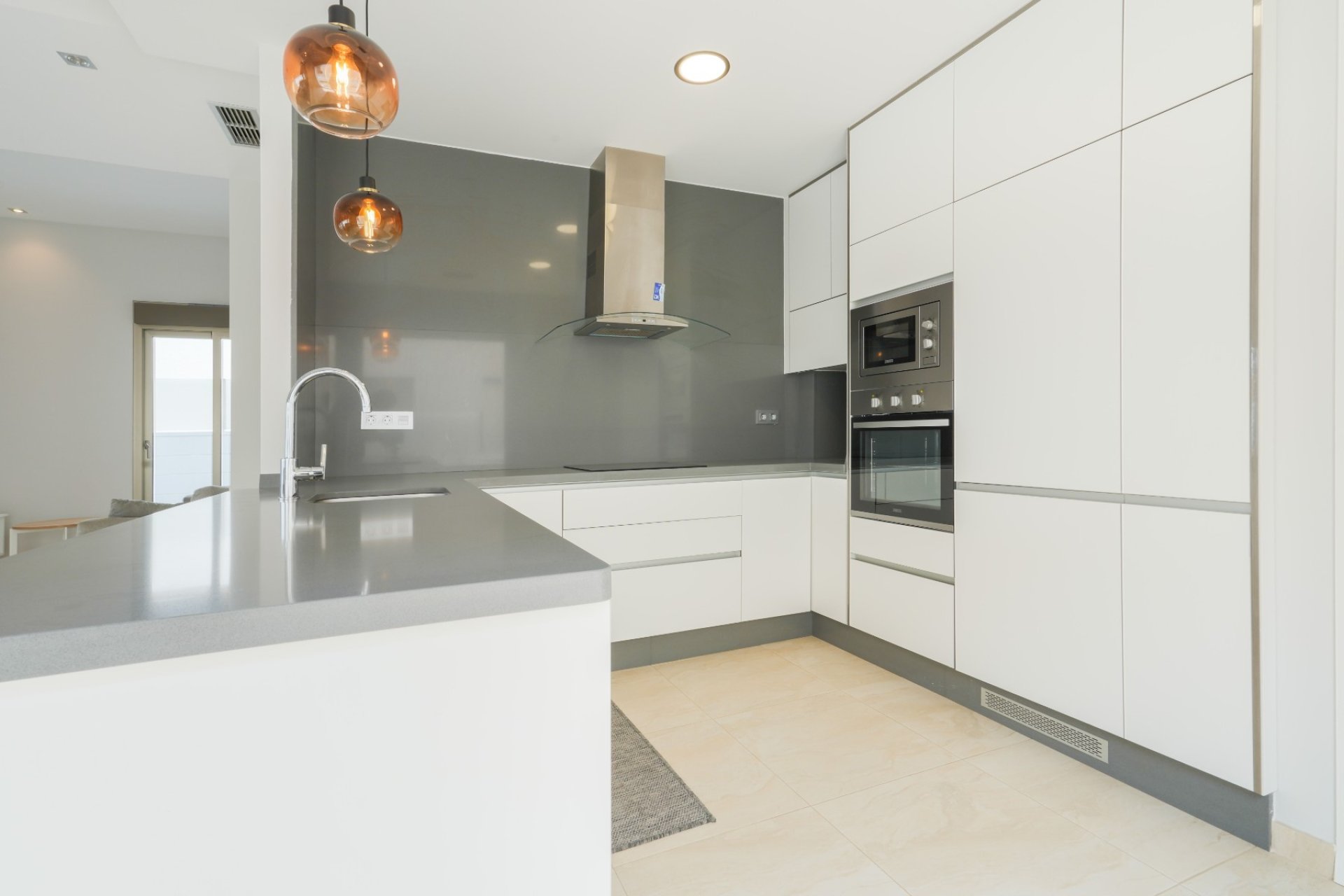 Resale - Villa - Orihuela Costa - La Zenia