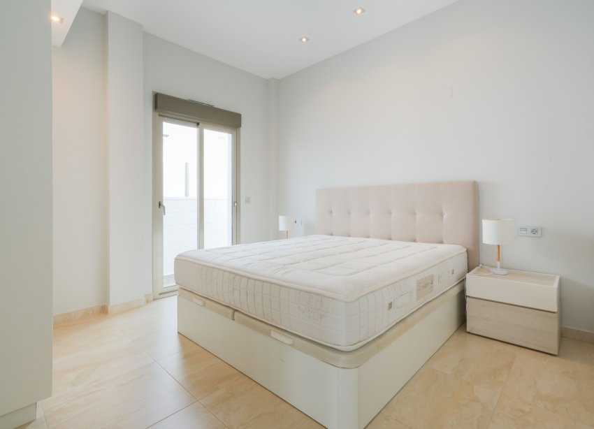 Resale - Villa - Orihuela Costa - La Zenia