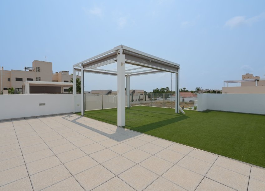 Resale - Villa - Orihuela Costa - La Zenia