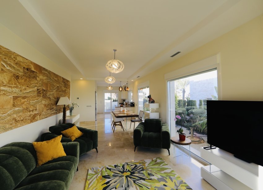 Resale - Villa - Orihuela Costa - La Zenia