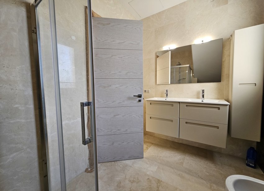 Resale - Villa - Orihuela Costa - La Zenia