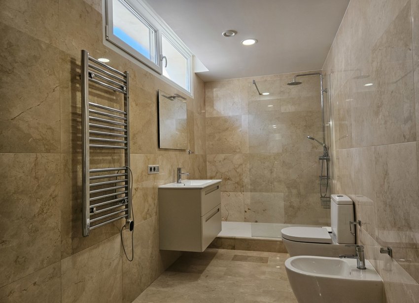 Resale - Villa - Orihuela Costa - La Zenia