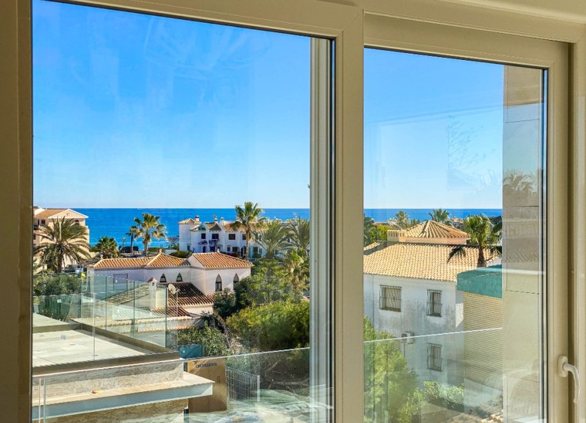 Resale - Villa - Orihuela Costa - La Zenia