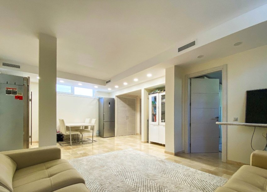 Resale - Villa - Orihuela Costa - La Zenia