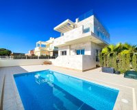 Resale - Villa - Orihuela Costa - La Zenia