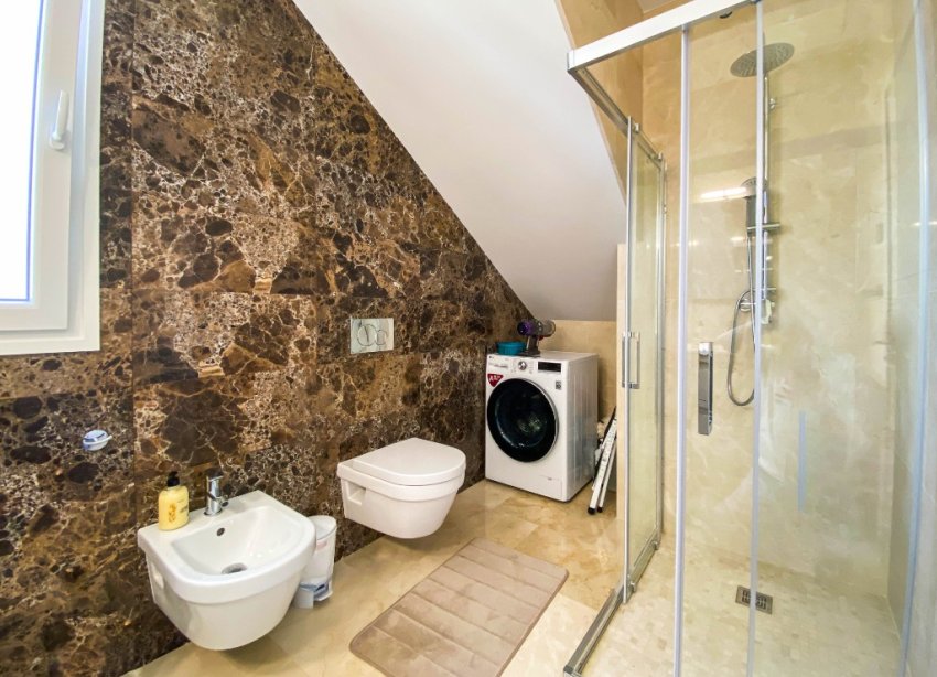 Resale - Villa - Orihuela Costa - La Zenia