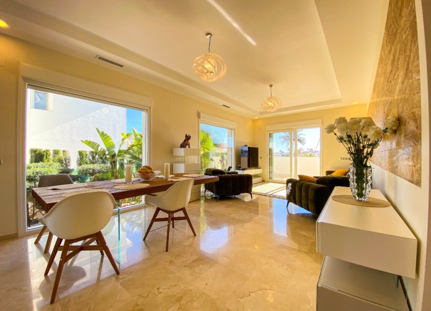 Resale - Villa - Orihuela Costa - La Zenia