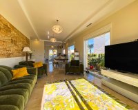 Resale - Villa - Orihuela Costa - La Zenia