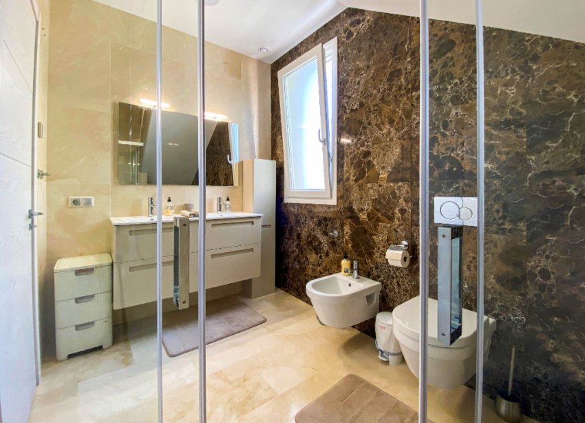 Resale - Villa - Orihuela Costa - La Zenia