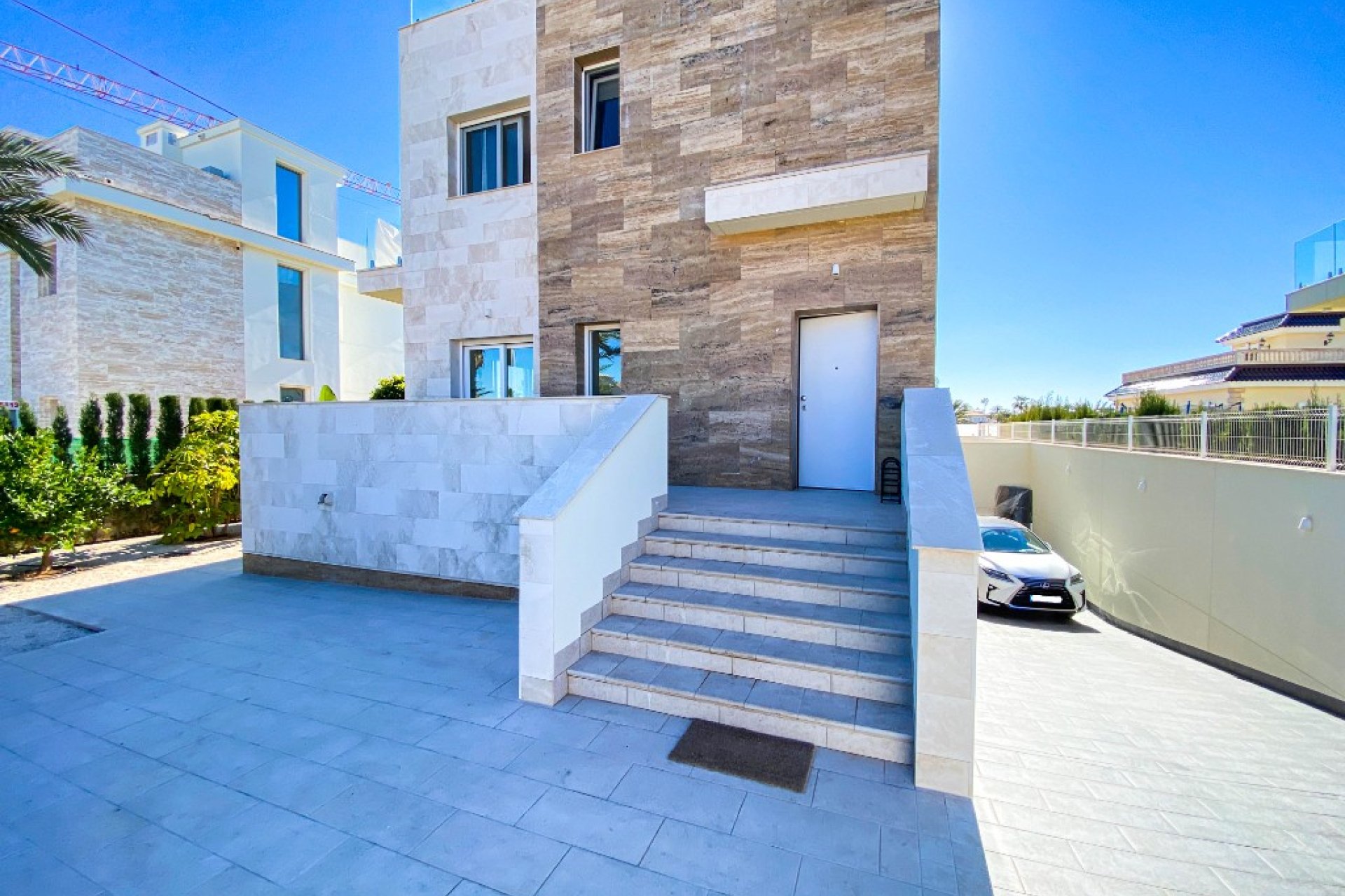 Resale - Villa - Orihuela Costa - La Zenia