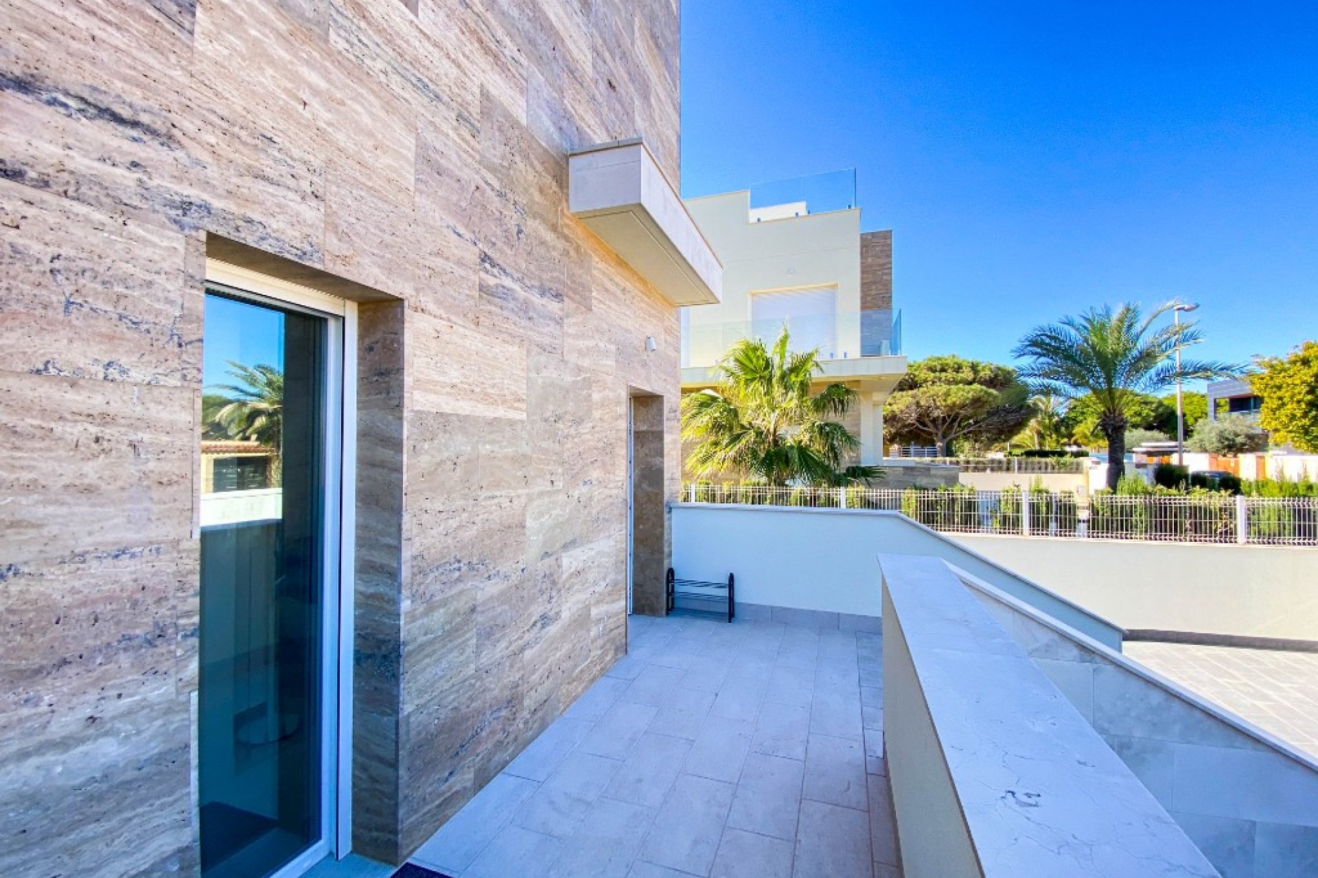 Resale - Villa - Orihuela Costa - La Zenia