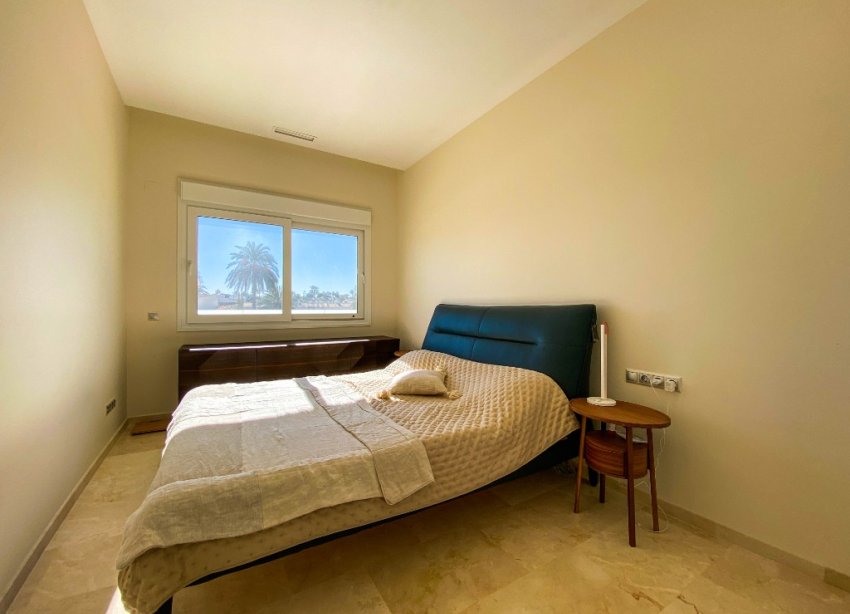 Resale - Villa - Orihuela Costa - La Zenia