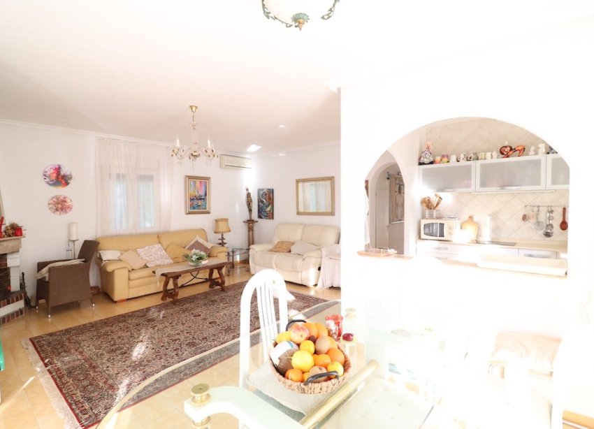Resale - Villa - Orihuela Costa - La Zenia