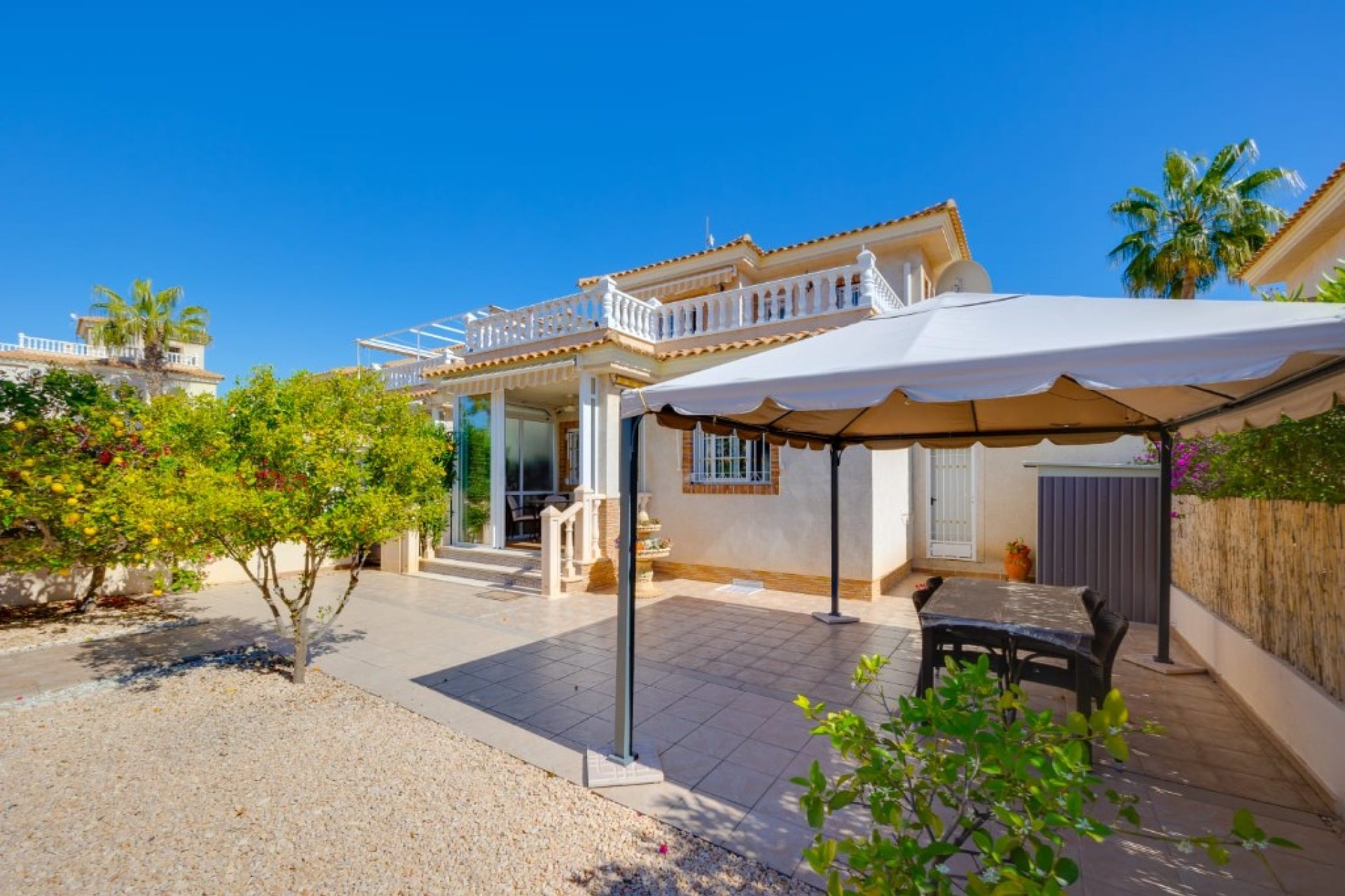 Resale - Villa - Orihuela Costa - La Zenia