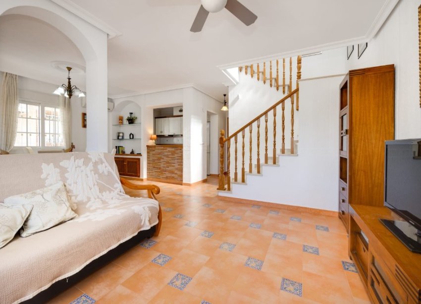 Resale - Villa - Orihuela Costa - La Zenia