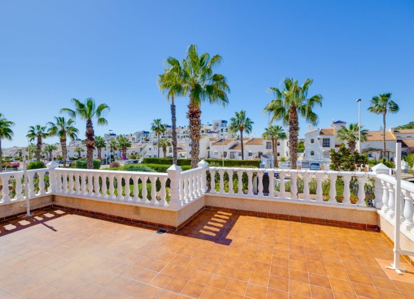 Resale - Villa - Orihuela Costa - La Zenia