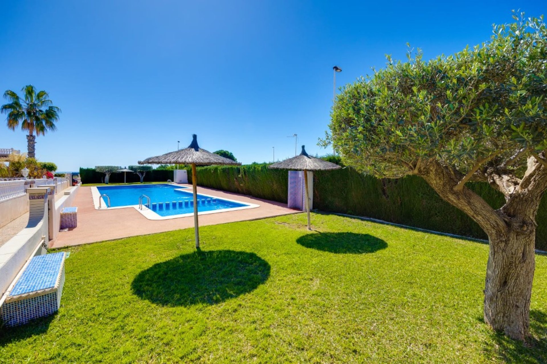 Resale - Villa - Orihuela Costa - La Zenia