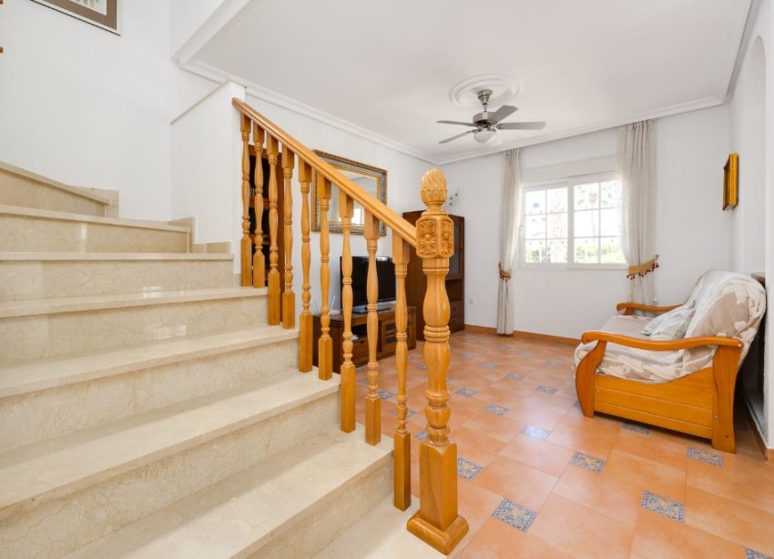 Resale - Villa - Orihuela Costa - La Zenia