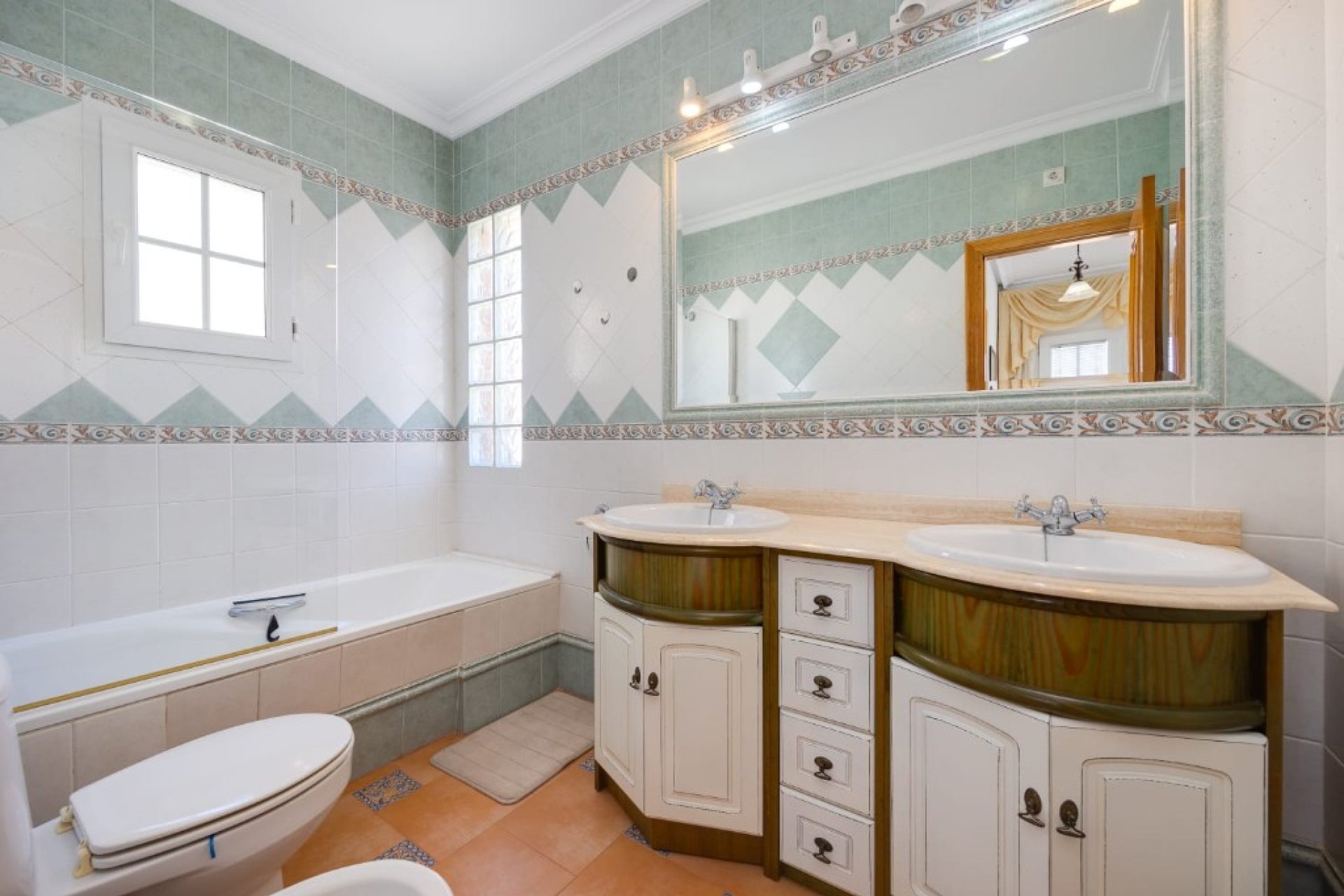 Resale - Villa - Orihuela Costa - La Zenia