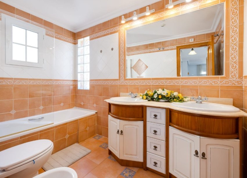 Resale - Villa - Orihuela Costa - La Zenia