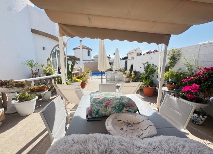 Resale - Villa - Orihuela Costa - La Zenia