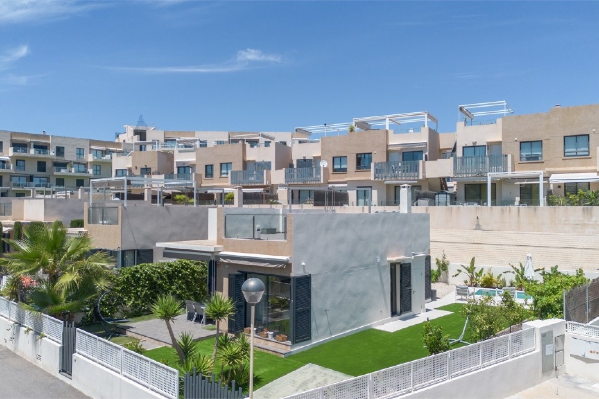 Resale - Villa - Orihuela Costa - La Zenia