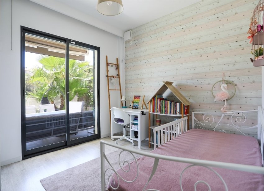 Resale - Villa - Orihuela Costa - La Zenia