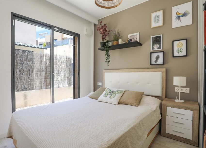 Resale - Villa - Orihuela Costa - La Zenia