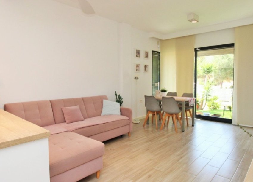 Resale - Villa - Orihuela Costa - La Zenia