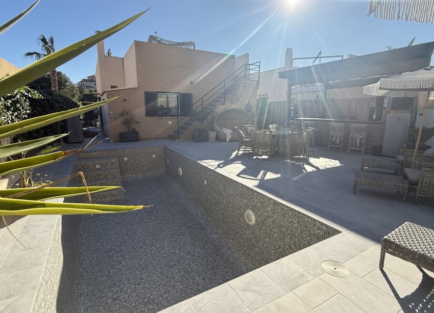 Resale - Villa - Orihuela Costa - La Zenia